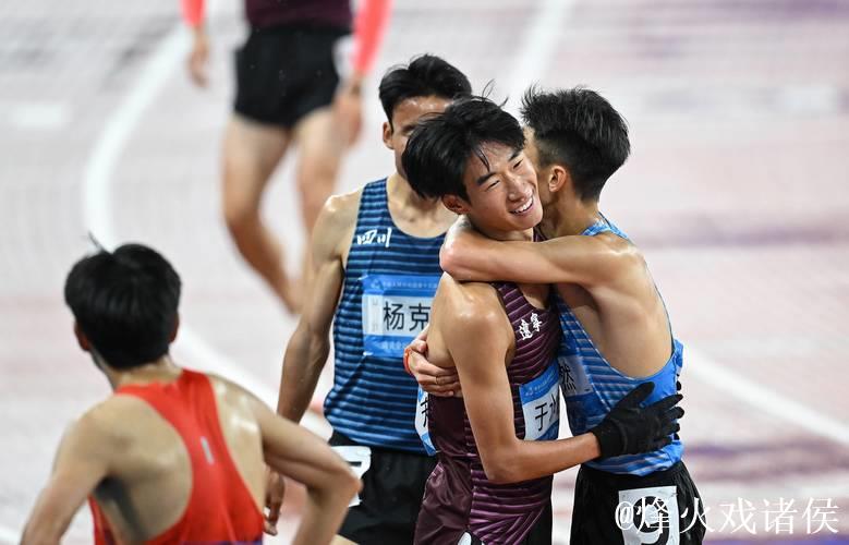 全运会男子5000米决赛:辽宁选手于水庆摘金 全运会男子5000米决赛:辽宁选手于水庆摘金